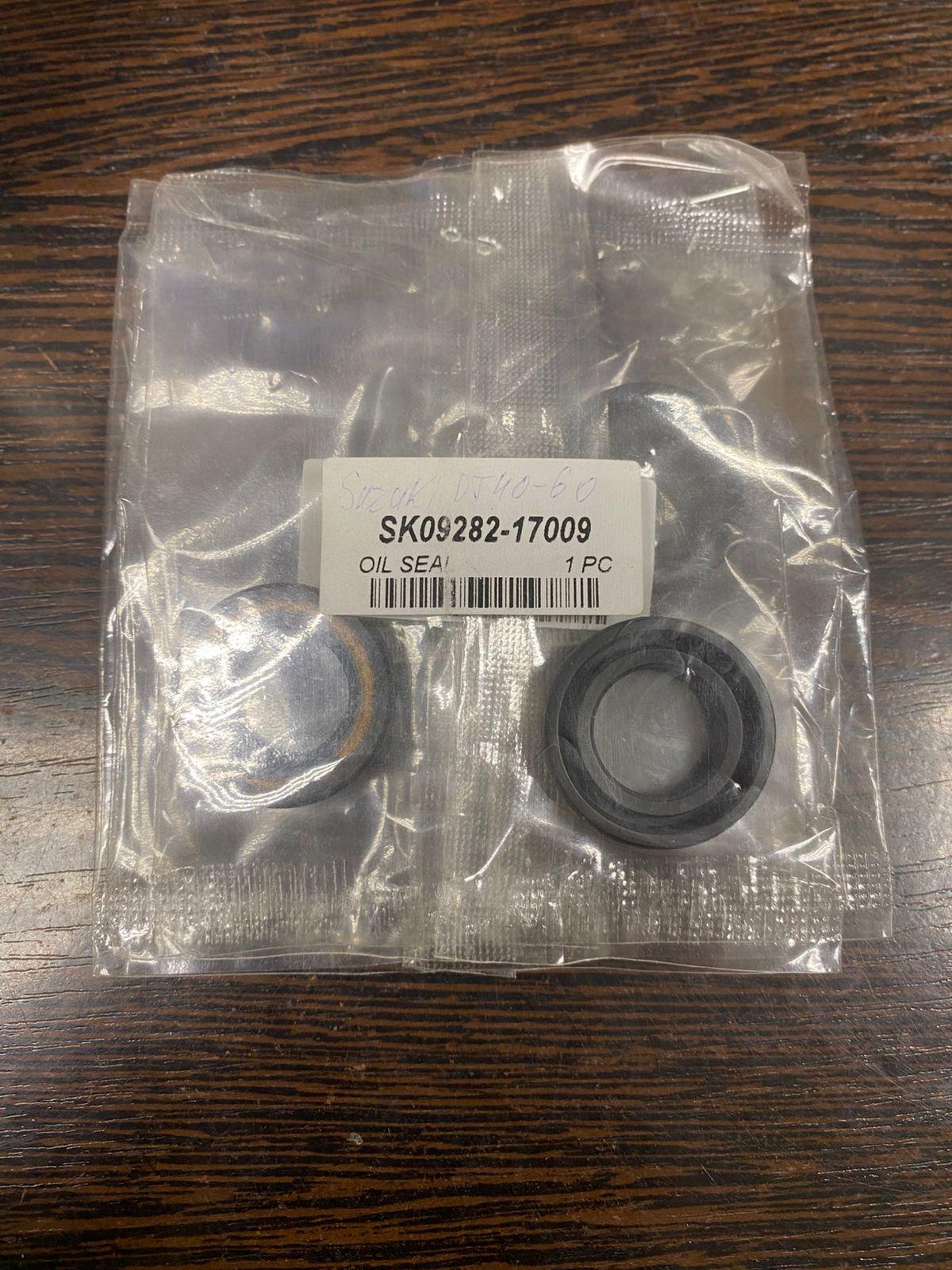Сальник ведущего вала Suzuki DT40-65, DF25-50 SK09282-17009