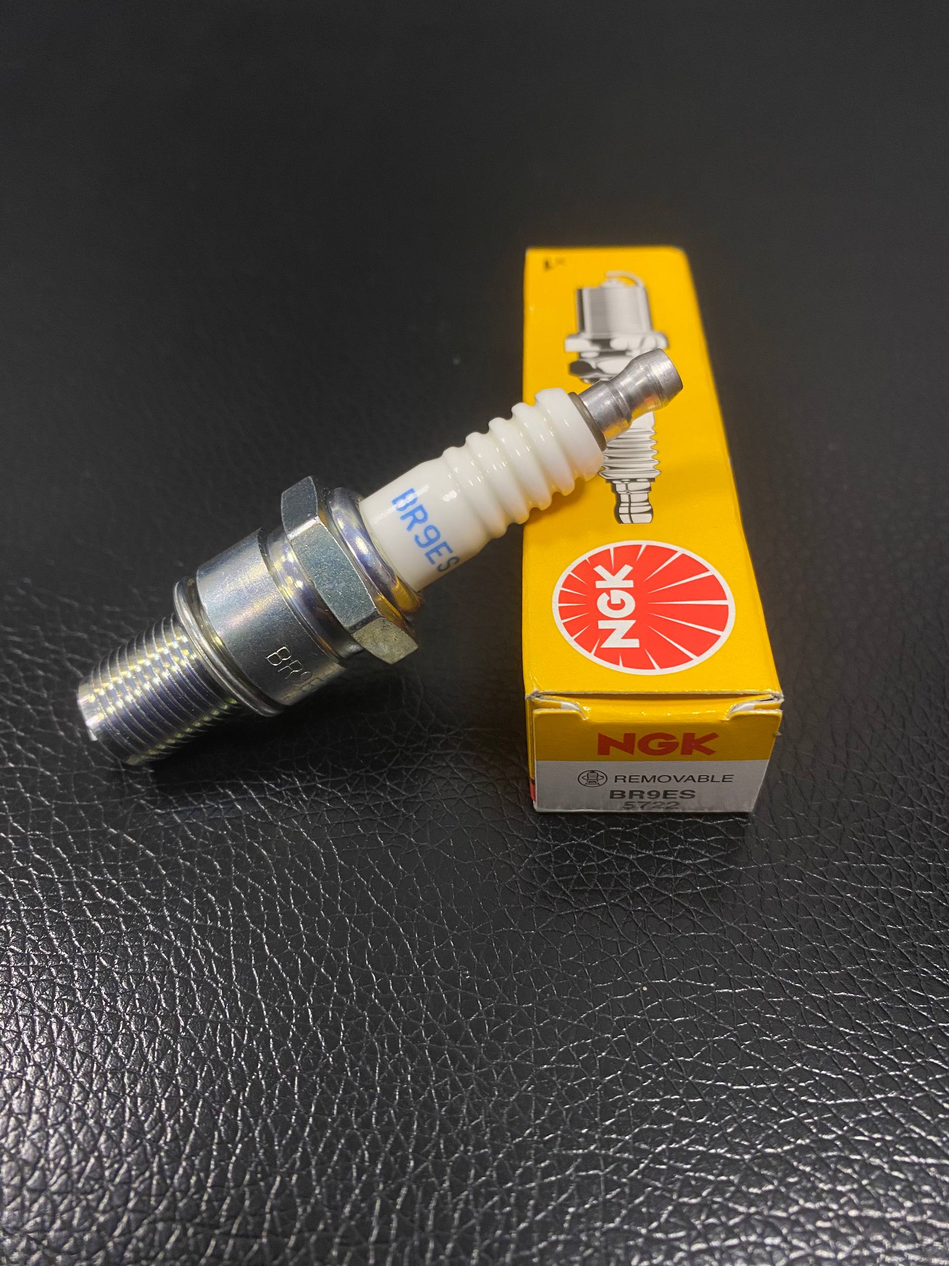Свеча зажигания NGK BR9ES 5722