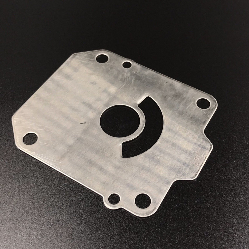 Пластина помпы Honda BF115-130 19231-ZW5-000