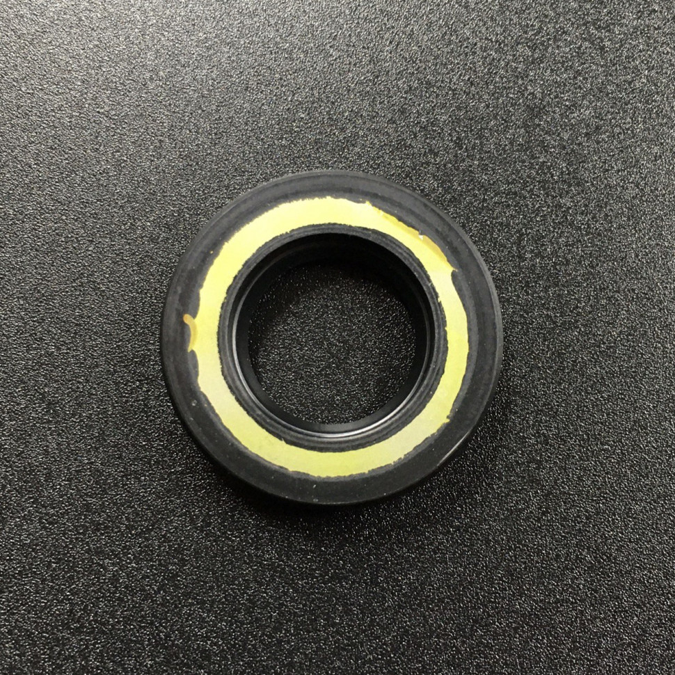 Сальник Yamaha (16x30x5) (Yamaha) 93101-16M01