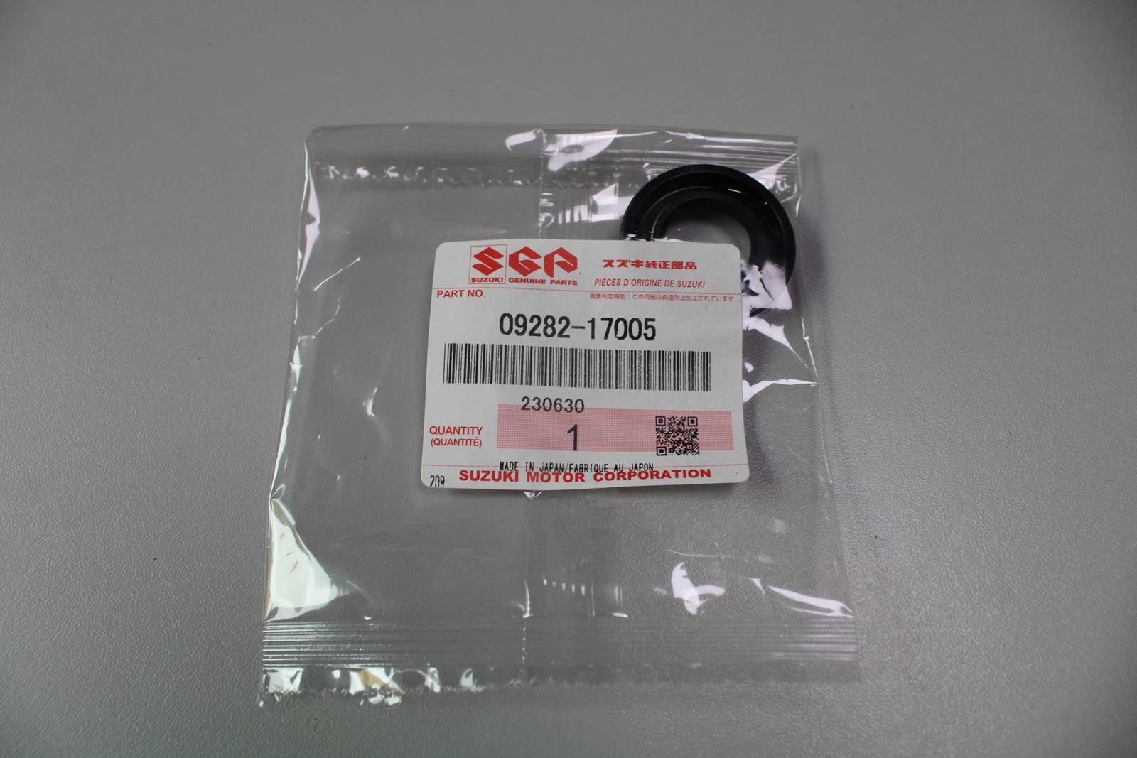 Сальник вертикального вала редуктора DT40, DF40-60A, 17х32х6 Suzuki (09282-17005) (Suzuki) 09282-17005