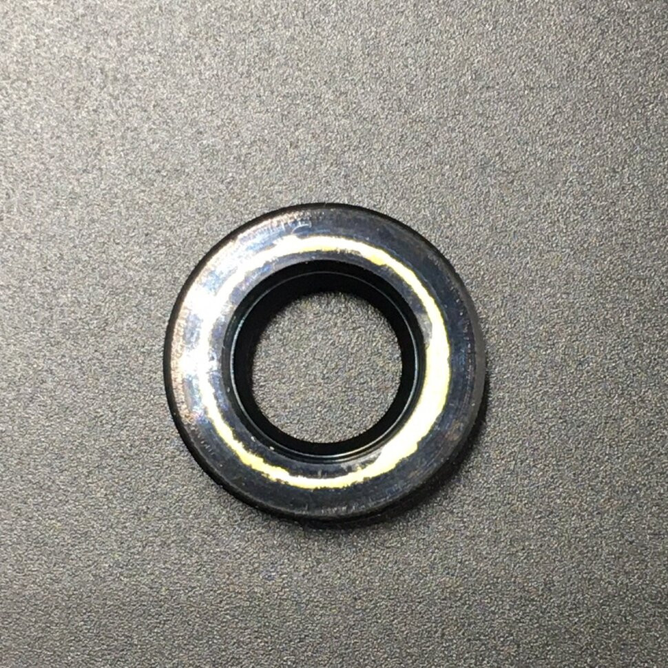 Сальник редуктора для Yamaha 6/8/9,9 (11.8x22x7) (Yamaha) 93101-11M23